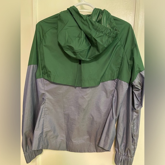 Nike windbreaker, size small perfect condition - Picture 3 of 3